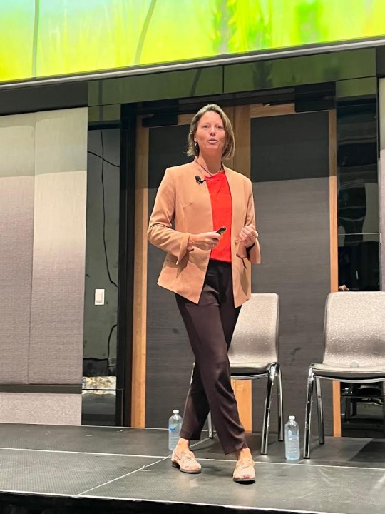 Dr Katherine Hunt presenting at an event